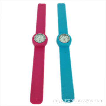 Slap children's watch in plastic case and silicone strap, various colors of dials and straps
